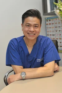 Dr Kenneth Lee