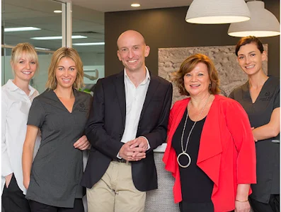 Dr. Alistair Graham BDS, Grad Dip Clin Dent (Dental Implants)