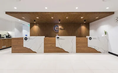 Precision Periodontics - Dr Mellati, Dr Wong, Dr Fertman